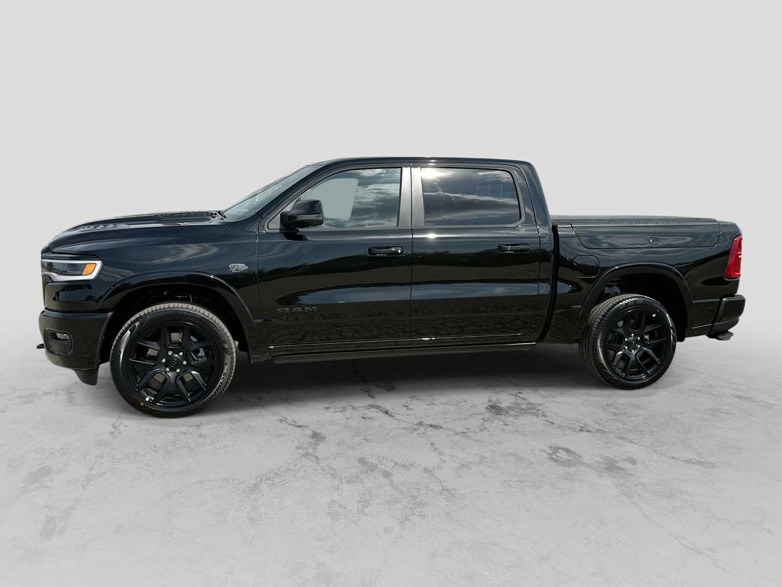 2027 RAM 1500 RAM 1500 LIMITED CREW CAB 4X4 5'7' BOX