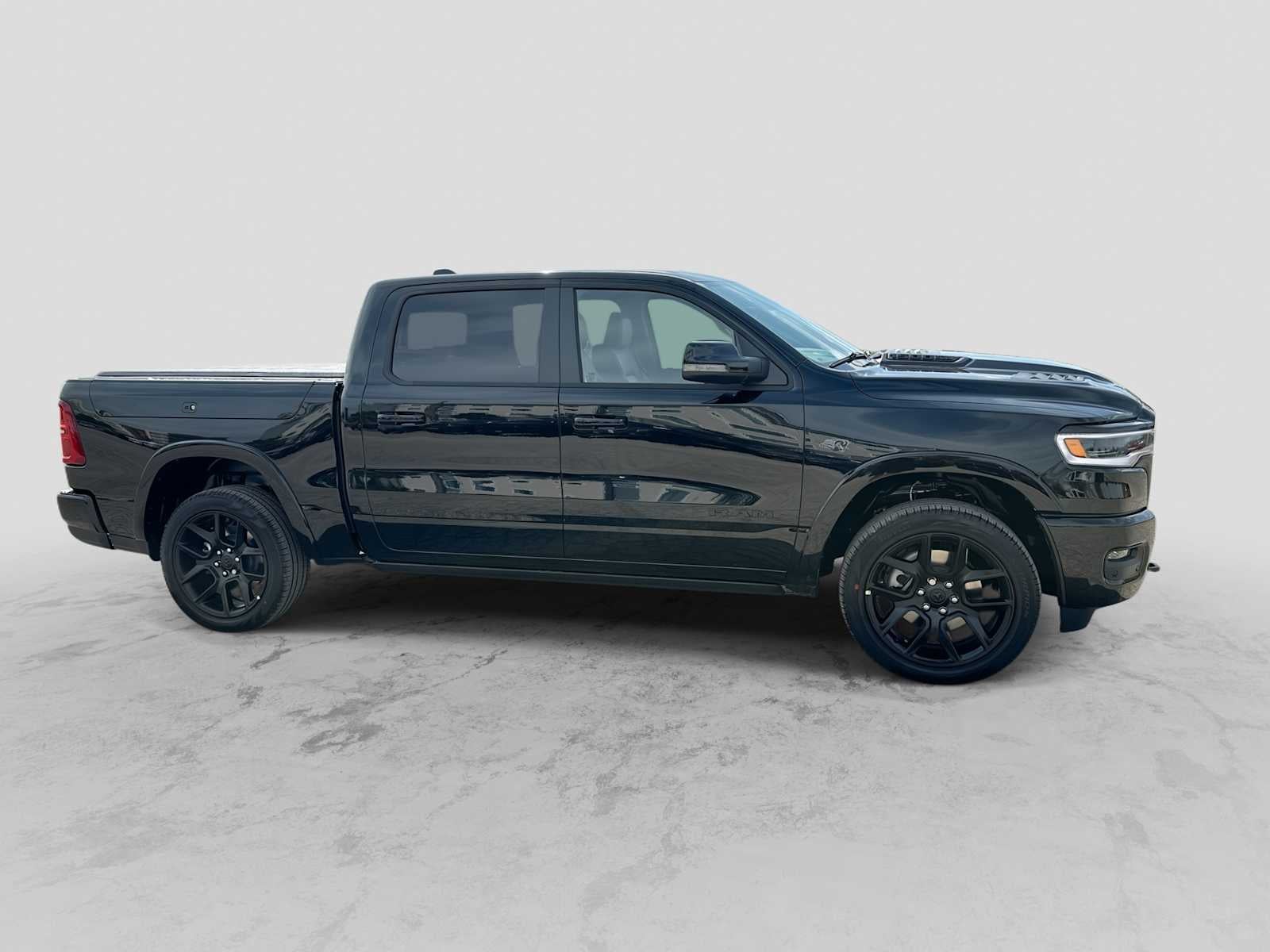 2027 RAM 1500 RAM 1500 LIMITED CREW CAB 4X4 5'7' BOX