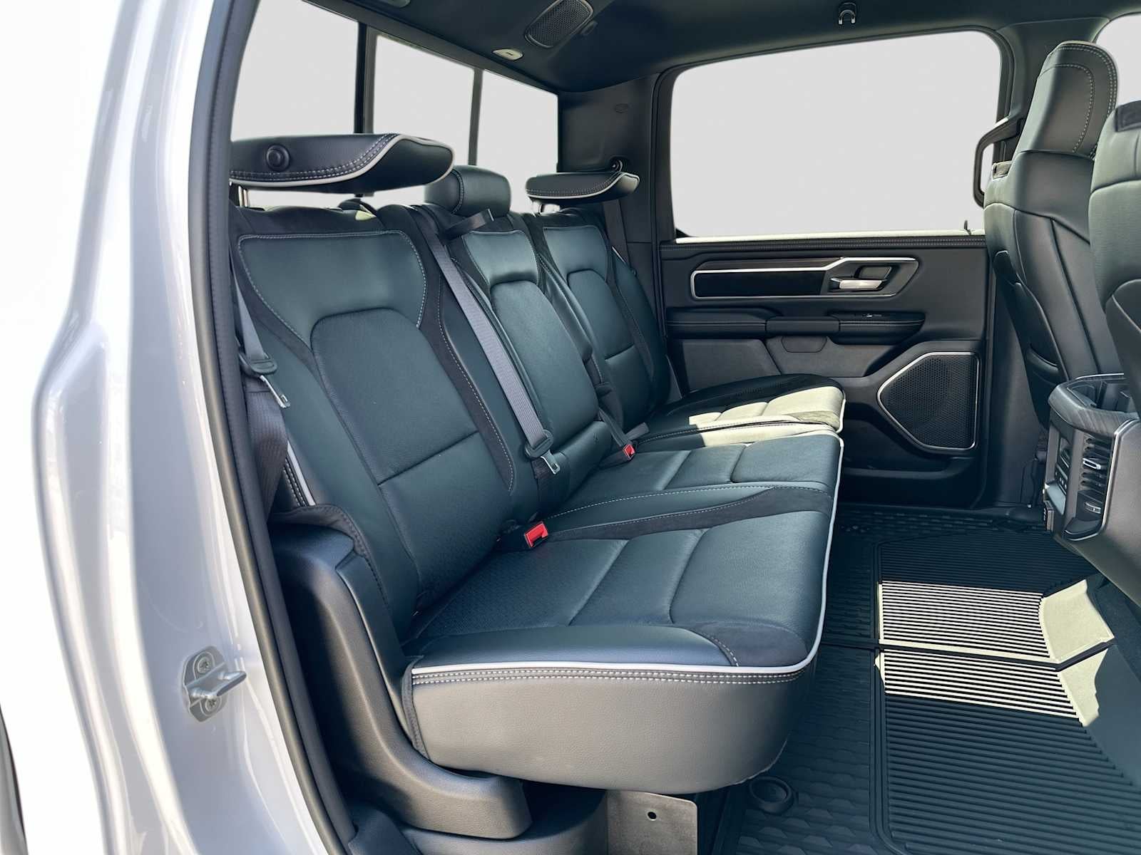 2027 RAM 1500 RAM 1500 LARAMIE CREW CAB 4X4 5'7' BOX