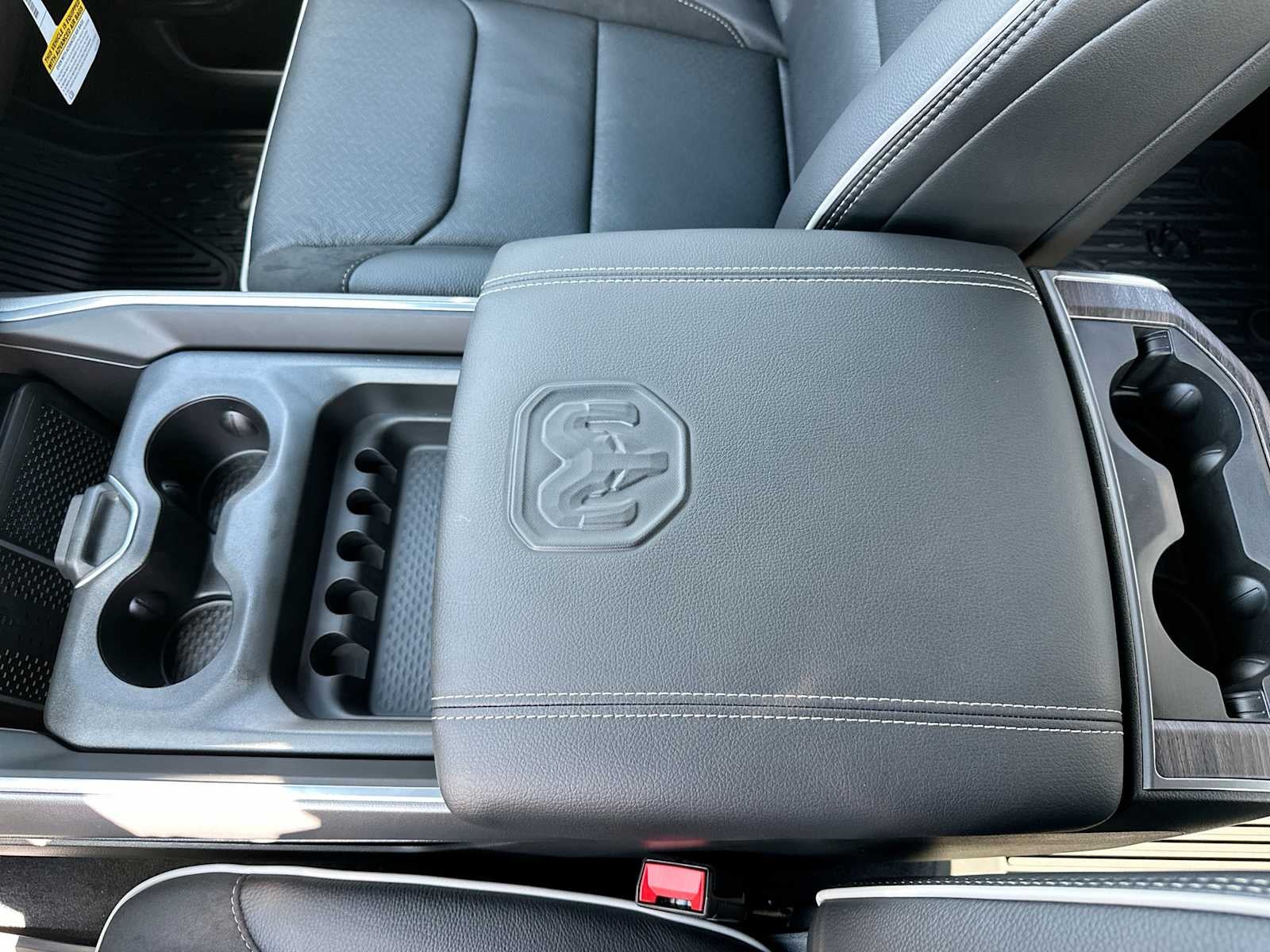 2027 RAM 1500 RAM 1500 LARAMIE CREW CAB 4X4 5'7' BOX