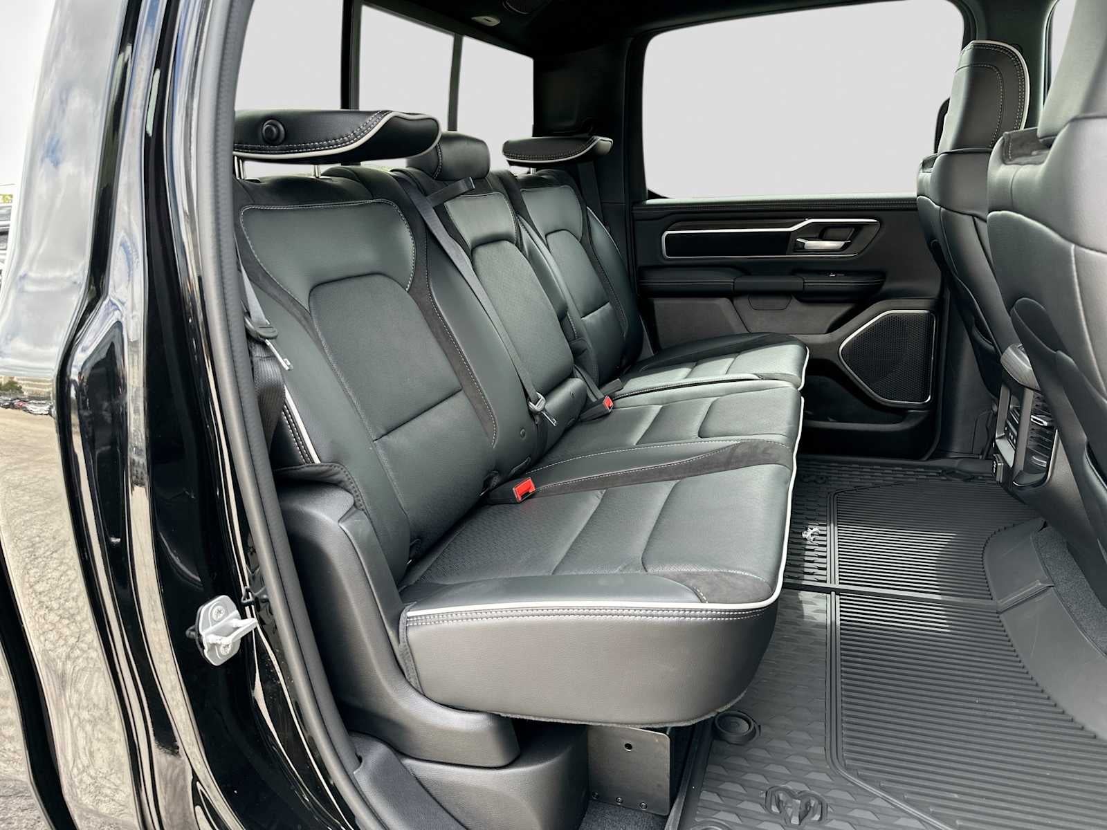 2027 RAM 1500 RAM 1500 LARAMIE CREW CAB 4X4 5'7' BOX
