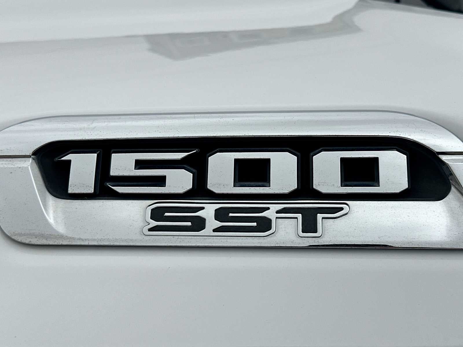 2025 RAM 1500 Laramie Crew Cab 4x4 5'7' Box