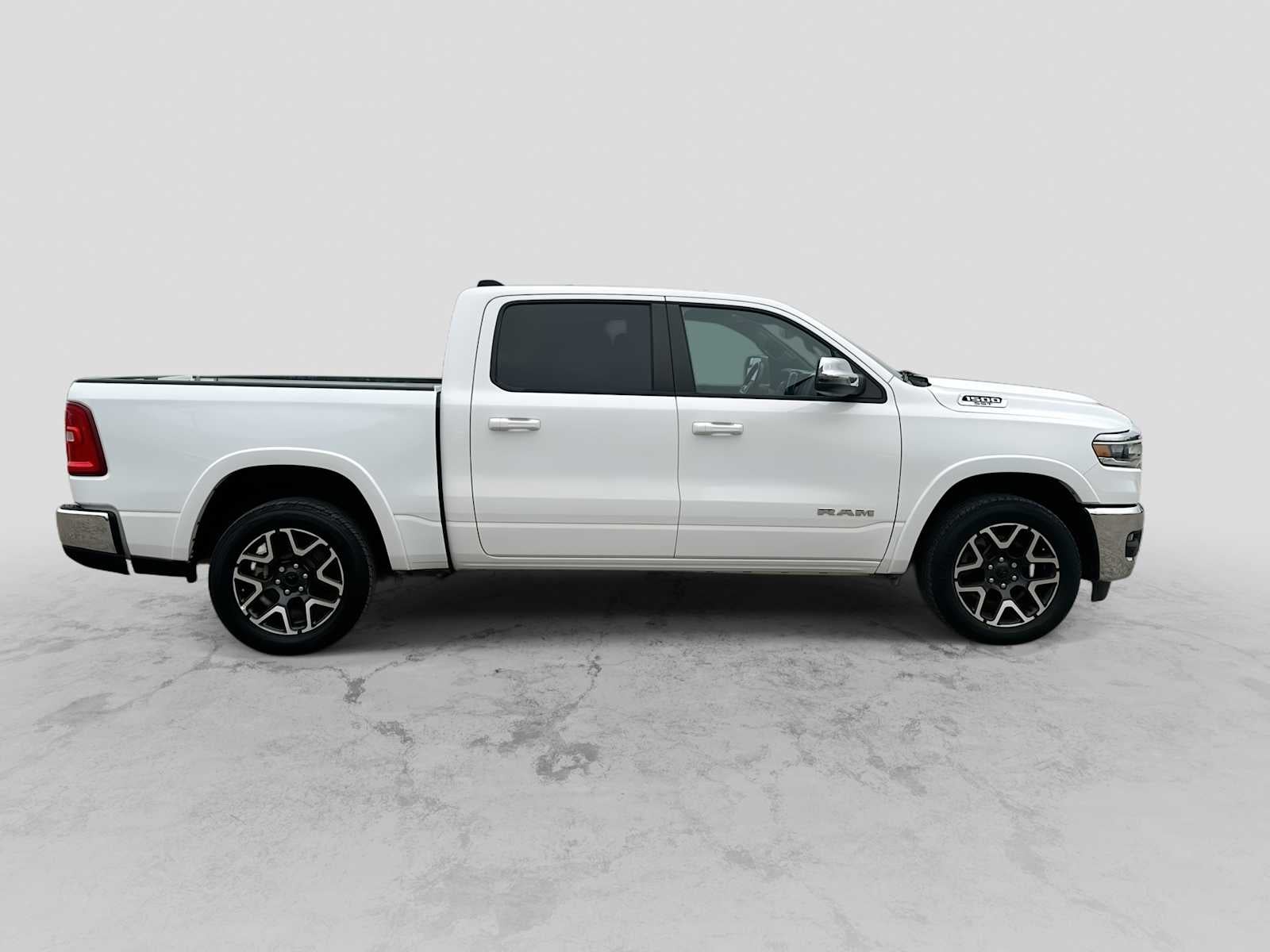 2025 RAM 1500 Laramie Crew Cab 4x4 5'7' Box