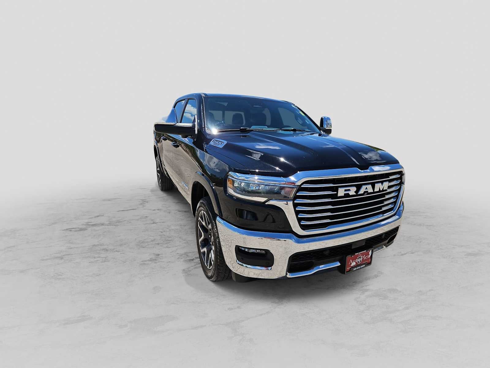 2025 RAM 1500 Laramie Crew Cab 4x4 5'7' Box