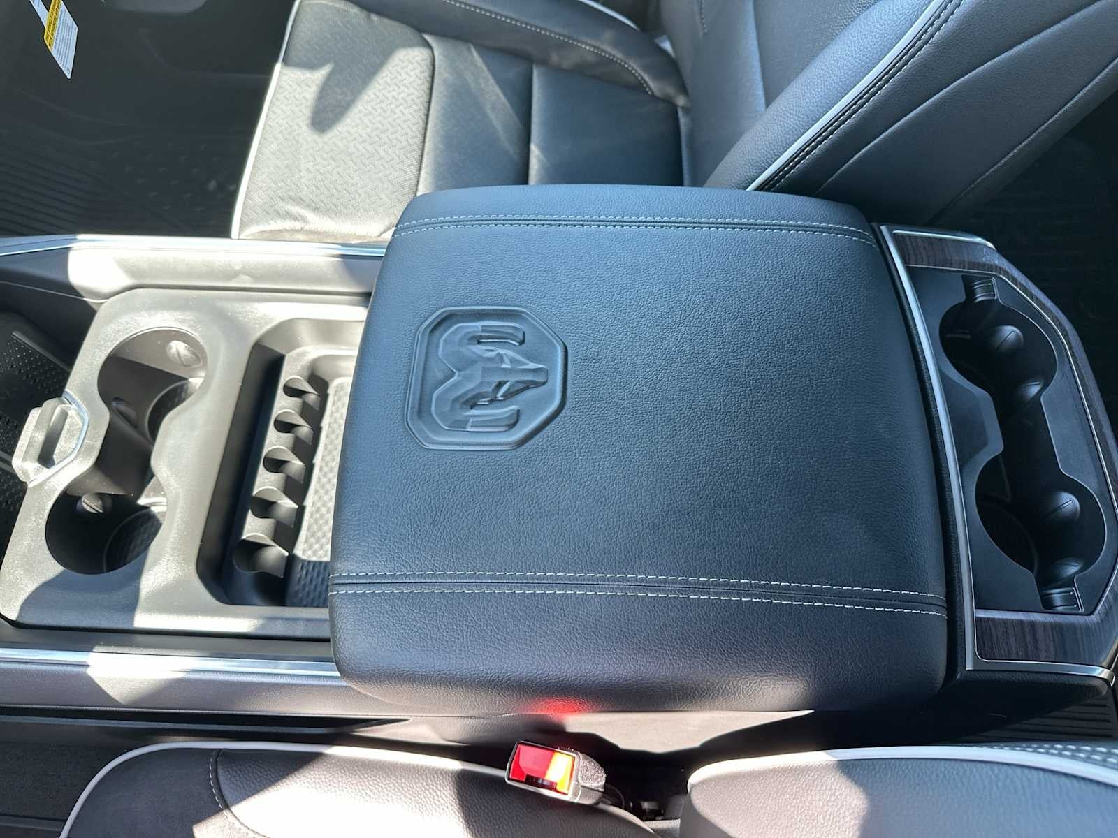 2027 RAM 1500 RAM 1500 LARAMIE CREW CAB 4X4 5'7' BOX