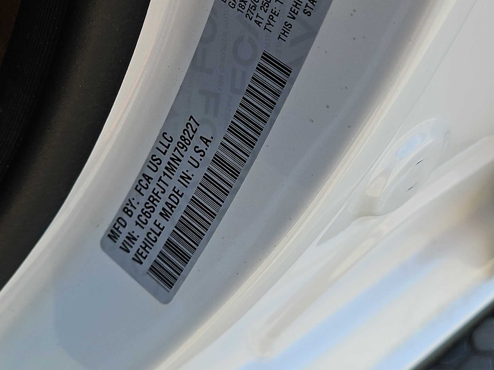 2021 RAM 1500 Laramie Crew Cab 4x4 5'7' Box