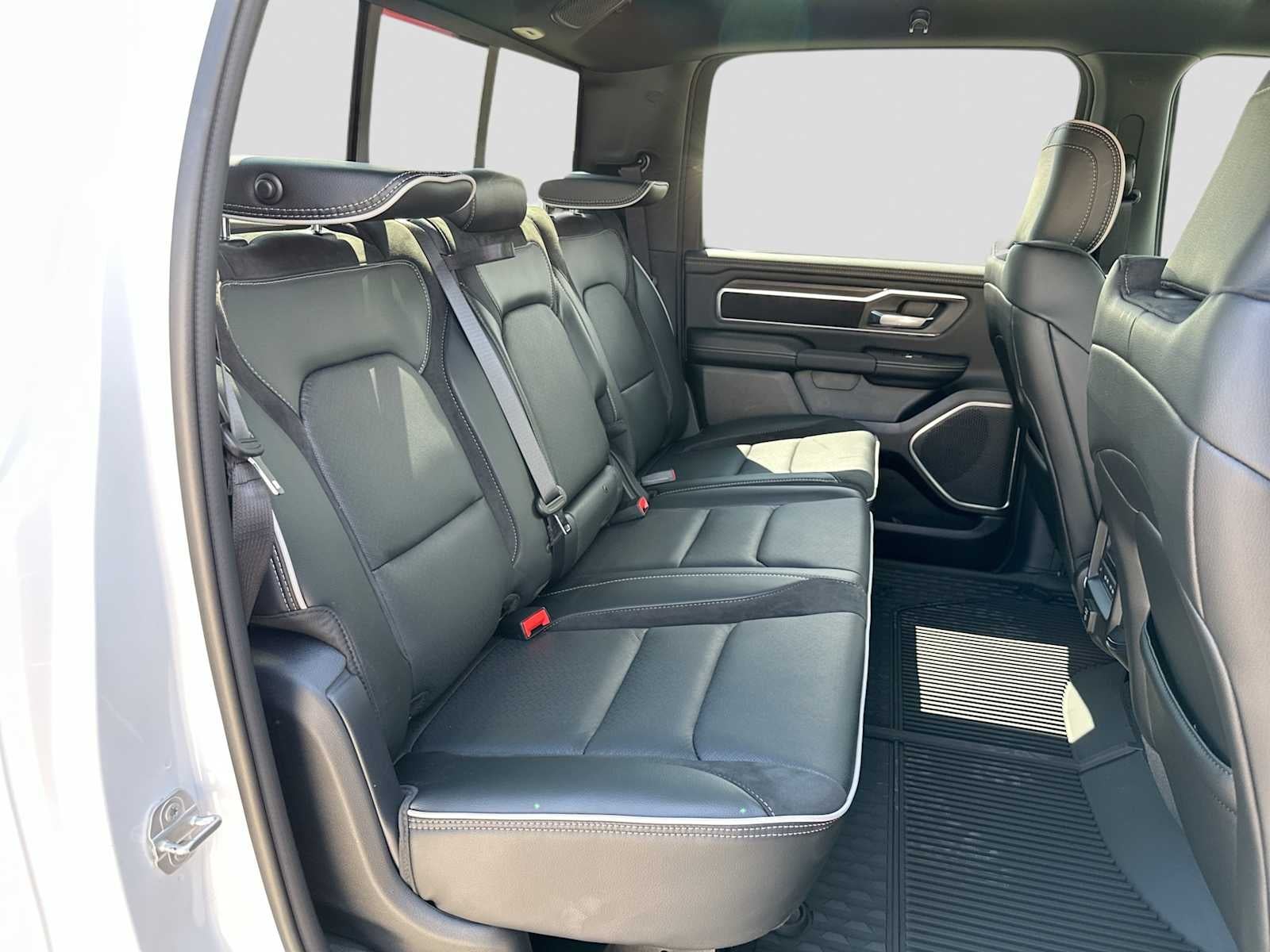 2026 RAM 1500 RAM 1500 LARAMIE CREW CAB 4X4 5'7' BOX