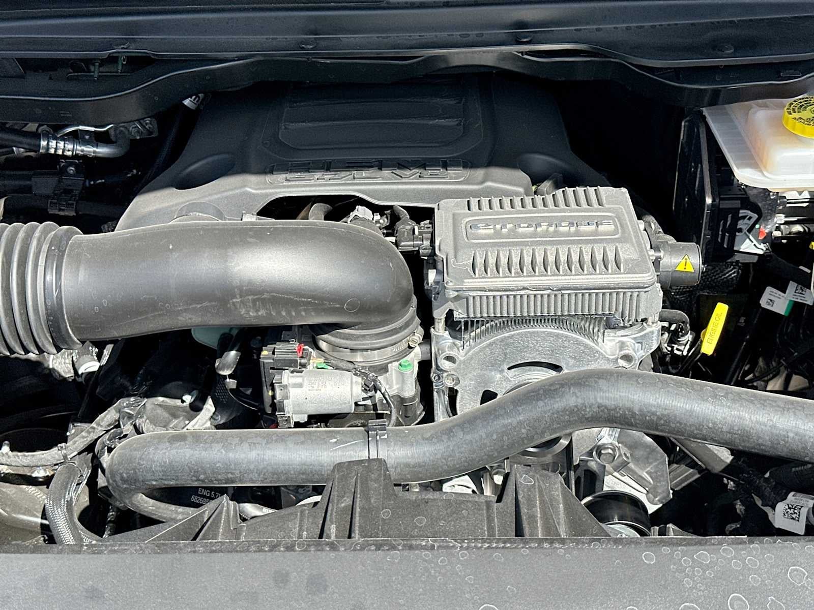 2026 RAM 1500 RAM 1500 LARAMIE CREW CAB 4X4 5'7' BOX