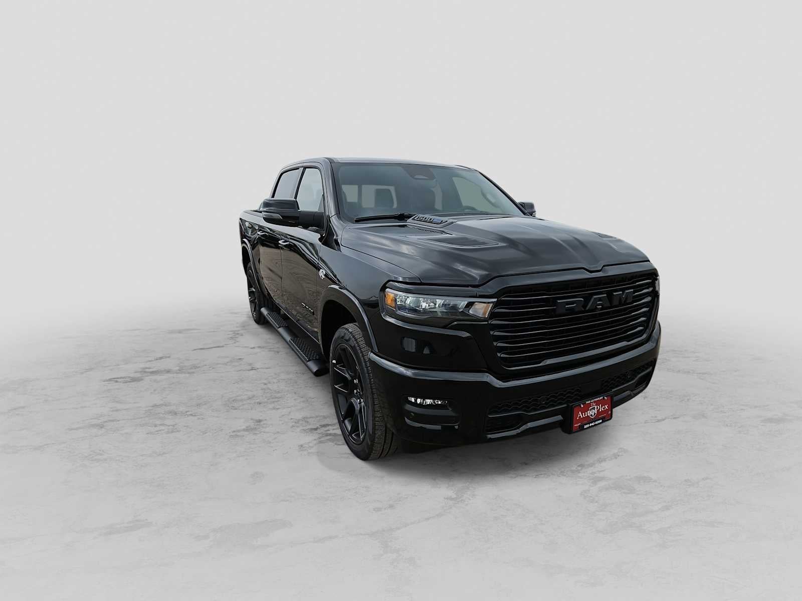 2026 RAM 1500 RAM 1500 LARAMIE CREW CAB 4X4 5'7' BOX