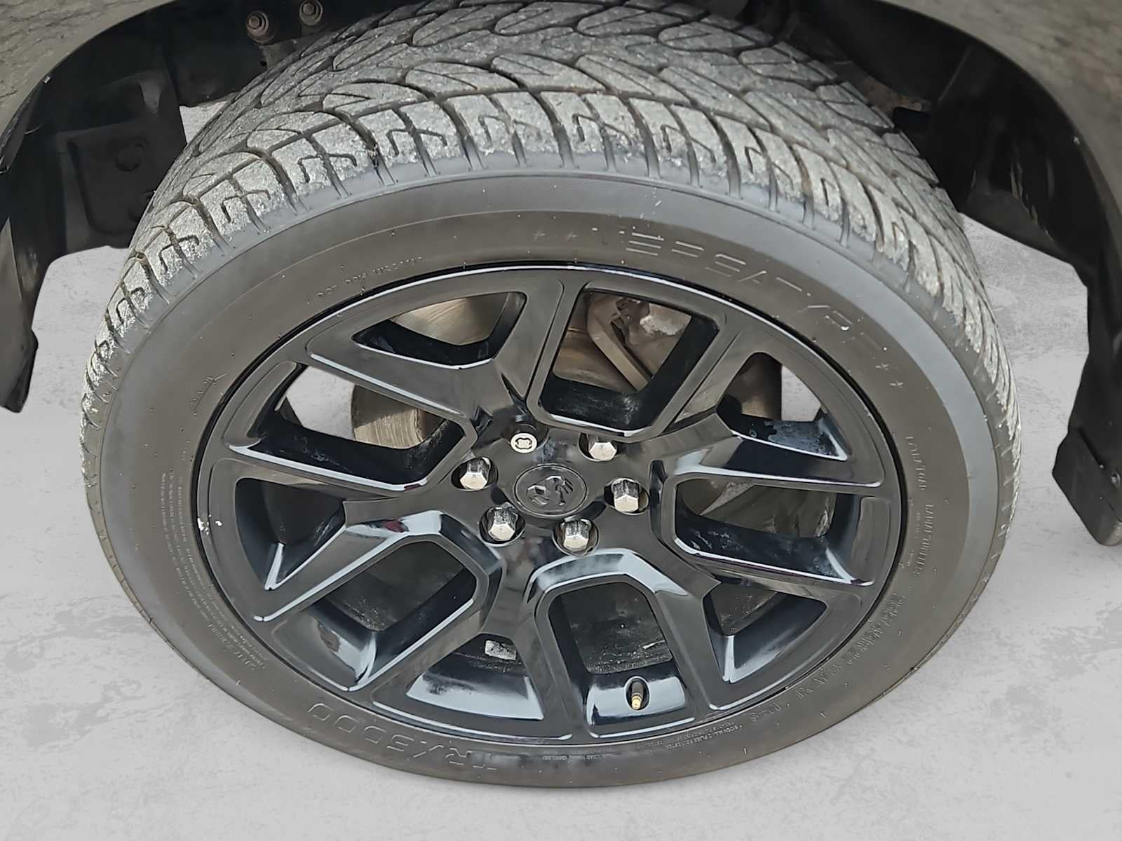 2020 RAM 1500 Laramie Crew Cab 4x4 5'7' Box