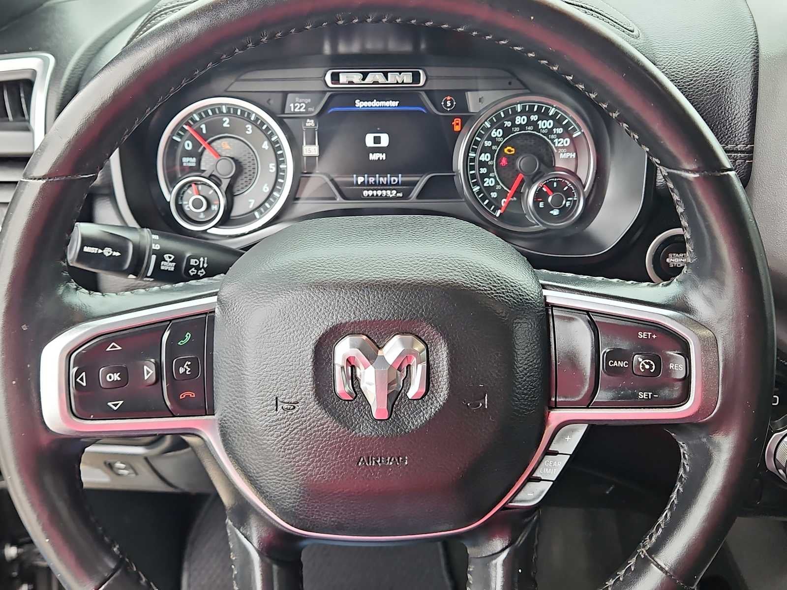 2020 RAM 1500 Laramie Crew Cab 4x4 5'7' Box