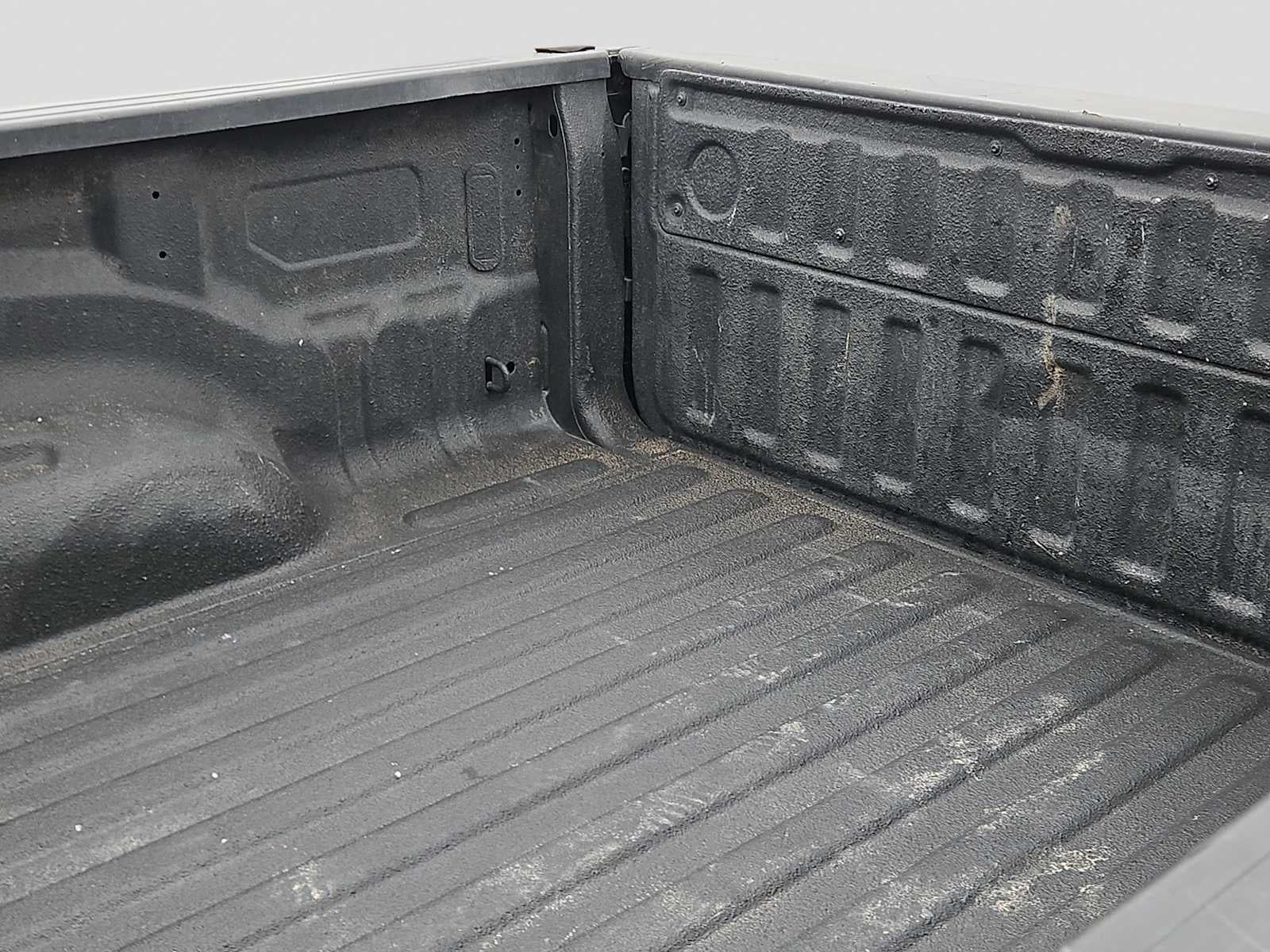 2020 RAM 1500 Laramie Crew Cab 4x4 5'7' Box