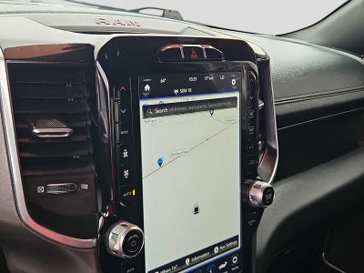 2020 RAM 1500 Laramie Crew Cab 4x4 5'7' Box