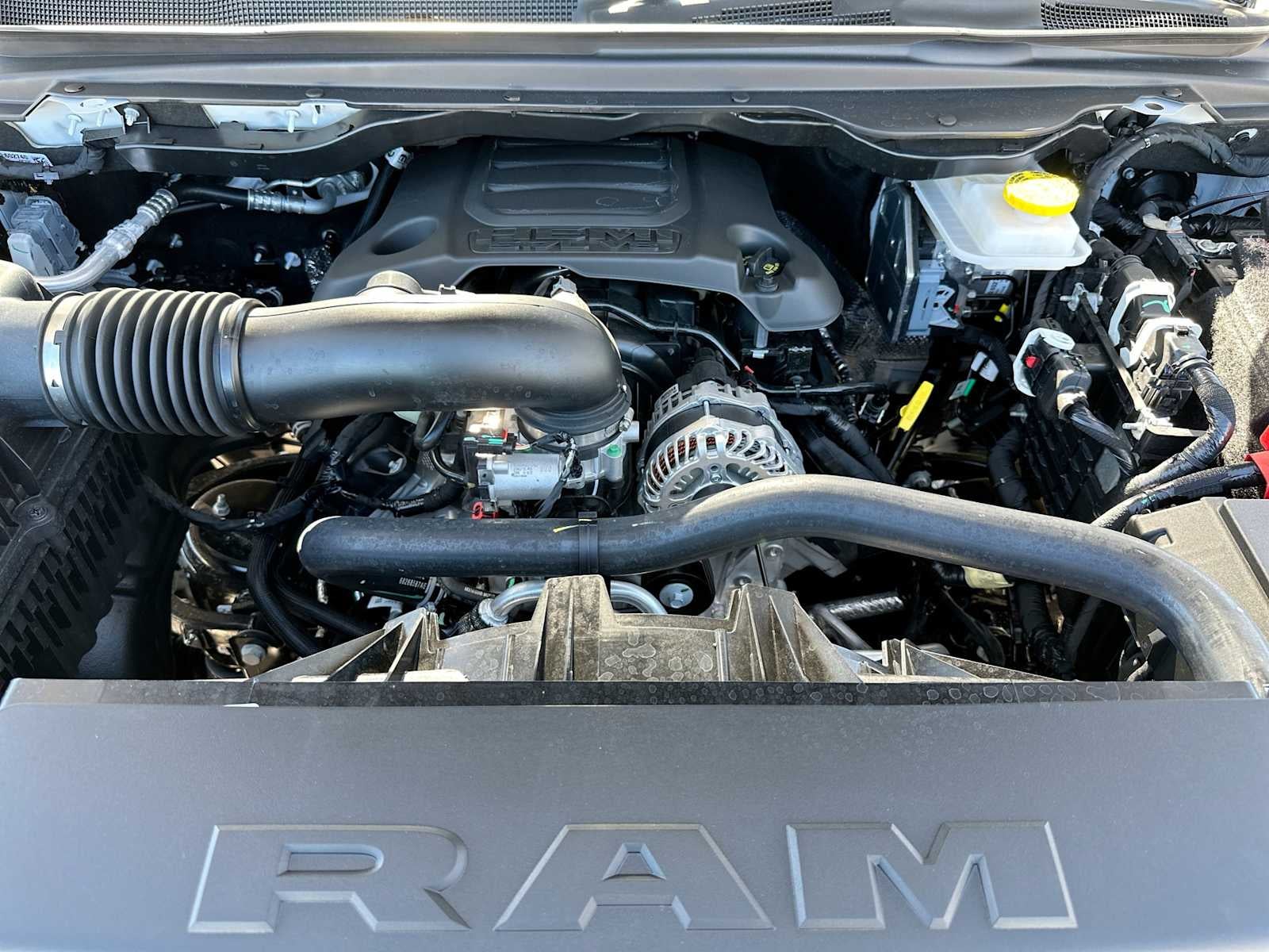 2027 RAM 1500 RAM 1500 LARAMIE CREW CAB 4X4 5'7' BOX