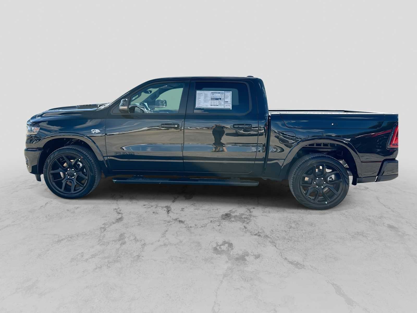 2026 RAM 1500 RAM 1500 LARAMIE CREW CAB 4X4 5'7' BOX