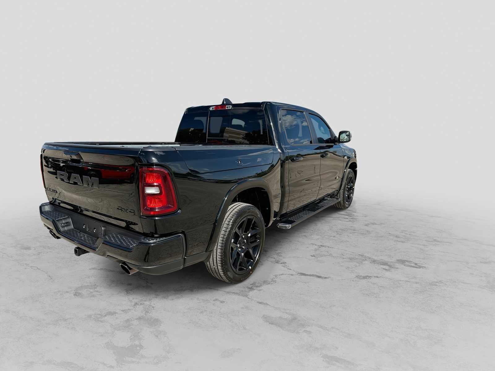 2026 RAM 1500 RAM 1500 LARAMIE CREW CAB 4X4 5'7' BOX