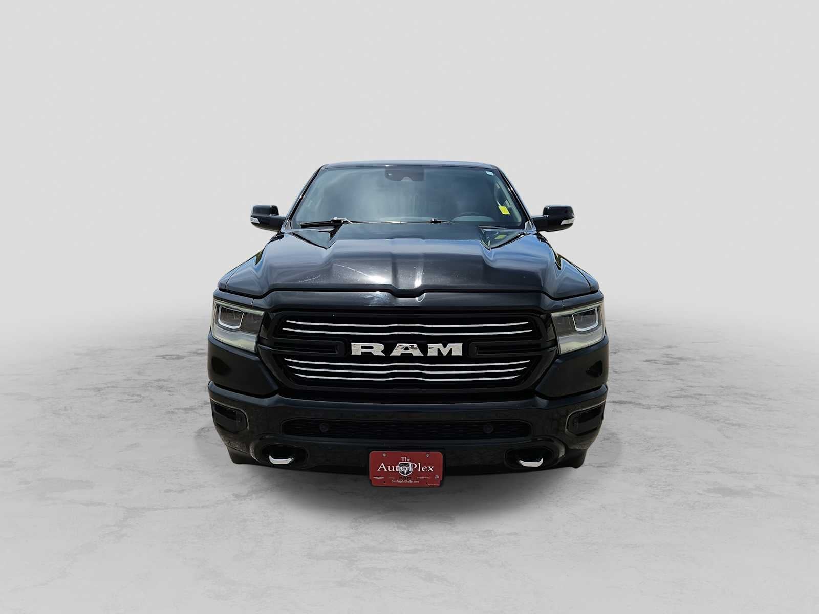 2021 RAM 1500 Laramie Crew Cab 4x4 5'7' Box