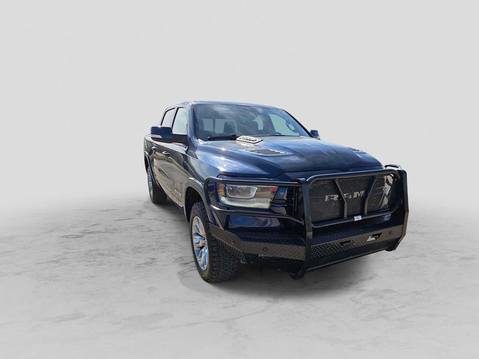 2022 RAM 1500 Laramie Crew Cab 4x4 5'7' Box