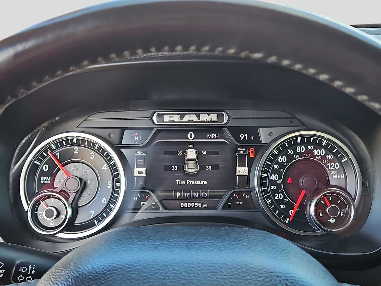 2022 RAM 1500 Laramie Crew Cab 4x4 5'7' Box