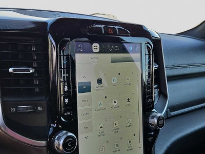 2022 RAM 1500 Laramie Crew Cab 4x4 5'7' Box