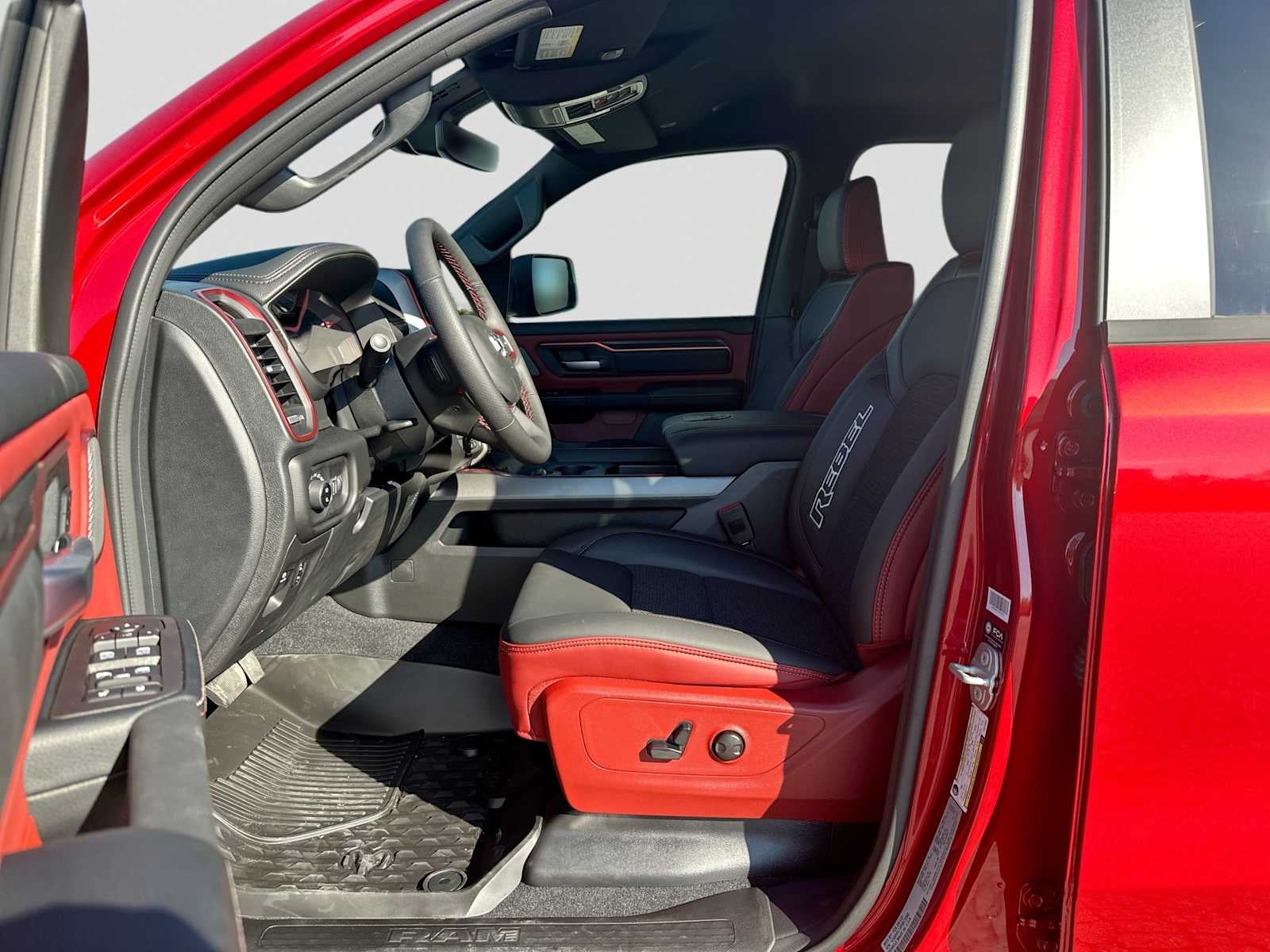 2027 RAM 1500 RAM 1500 REBEL CREW CAB 4X4 5'7' BOX
