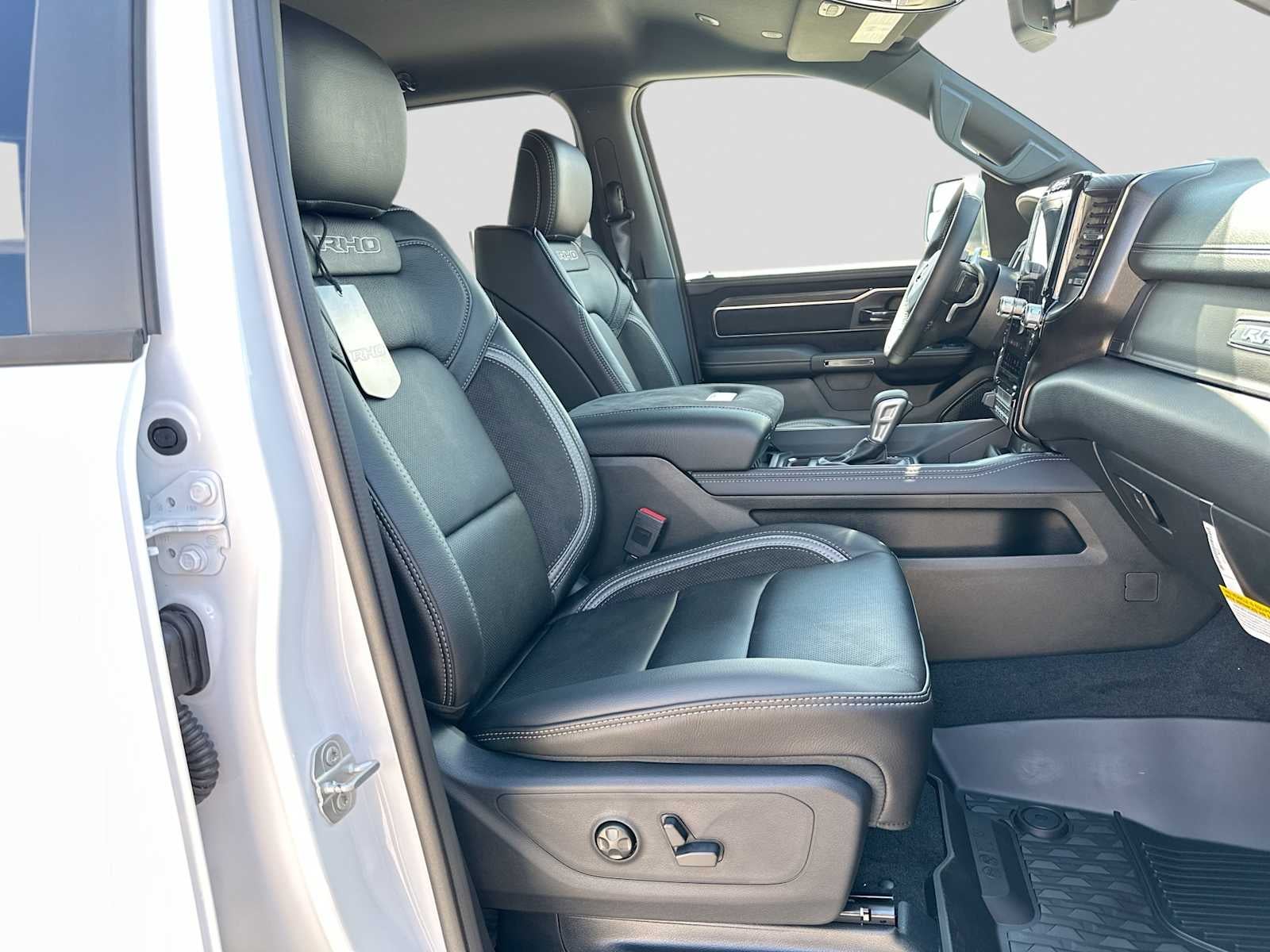 2027 RAM 1500 RAM 1500 RHO CREW CAB 4X4 5'7' BOX