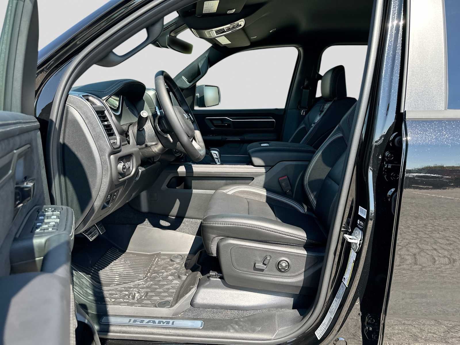 2027 RAM 1500 RAM 1500 RHO CREW CAB 4X4 5'7' BOX