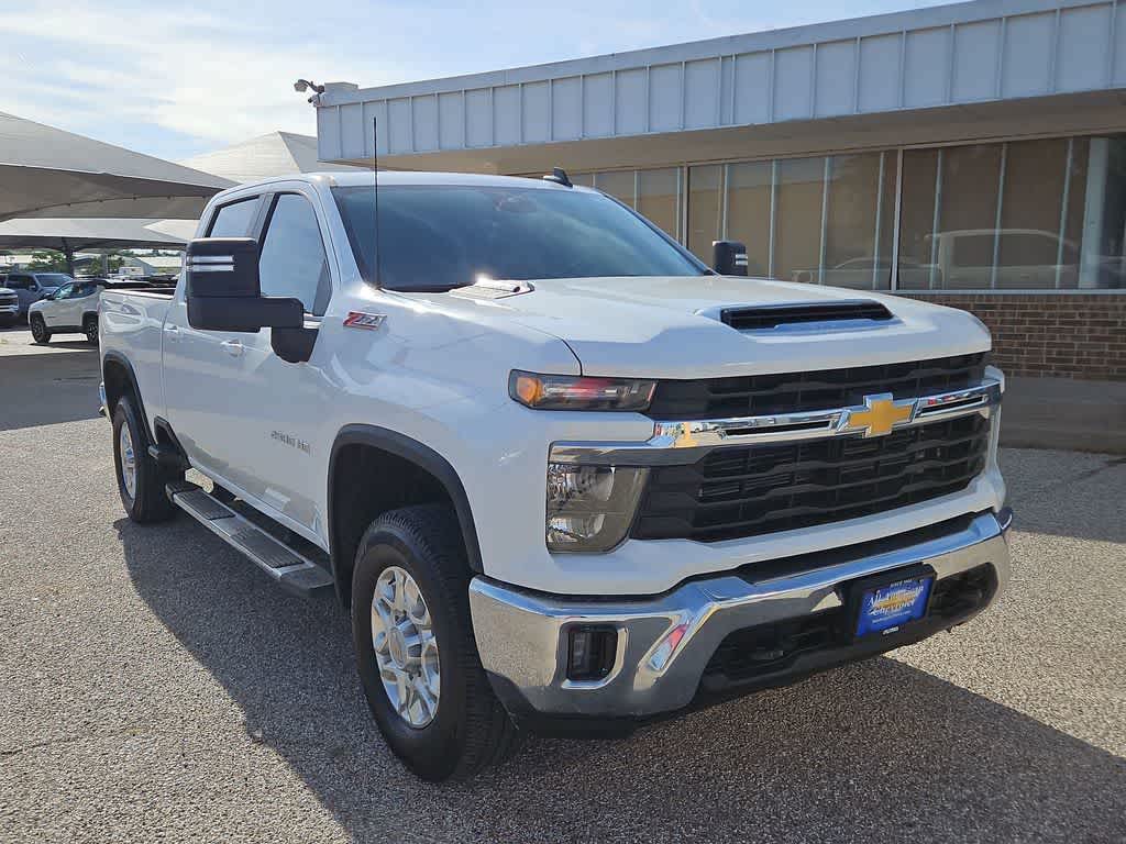 2025 Chevrolet Silverado 2500HD 4WD Crew Cab Standard Bed LT