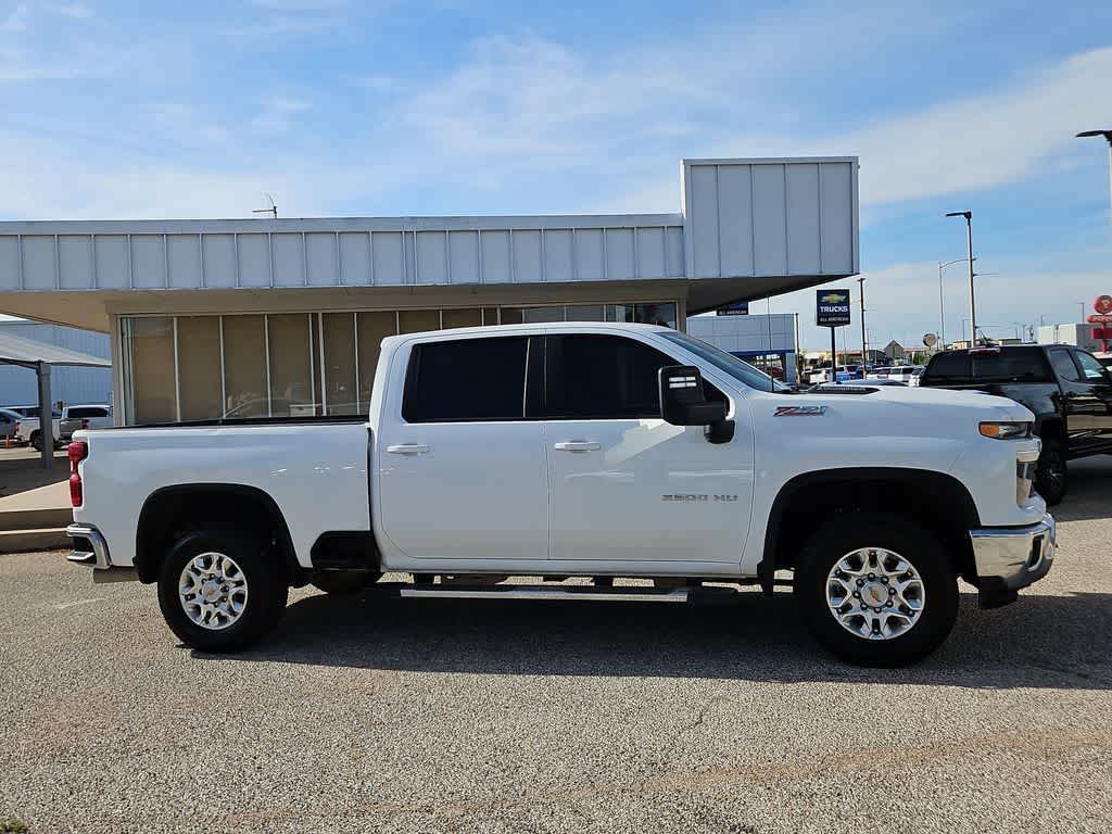 2025 Chevrolet Silverado 2500HD 4WD Crew Cab Standard Bed LT