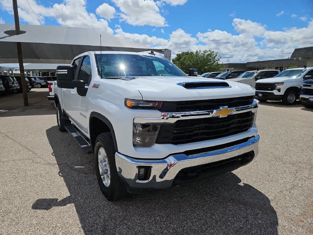 2025 Chevrolet Silverado 2500HD 4WD Crew Cab Standard Bed LT