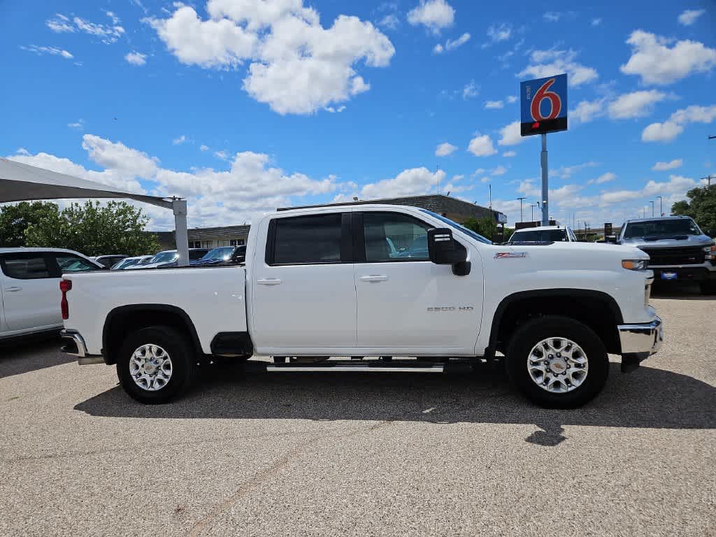 2025 Chevrolet Silverado 2500HD 4WD Crew Cab Standard Bed LT