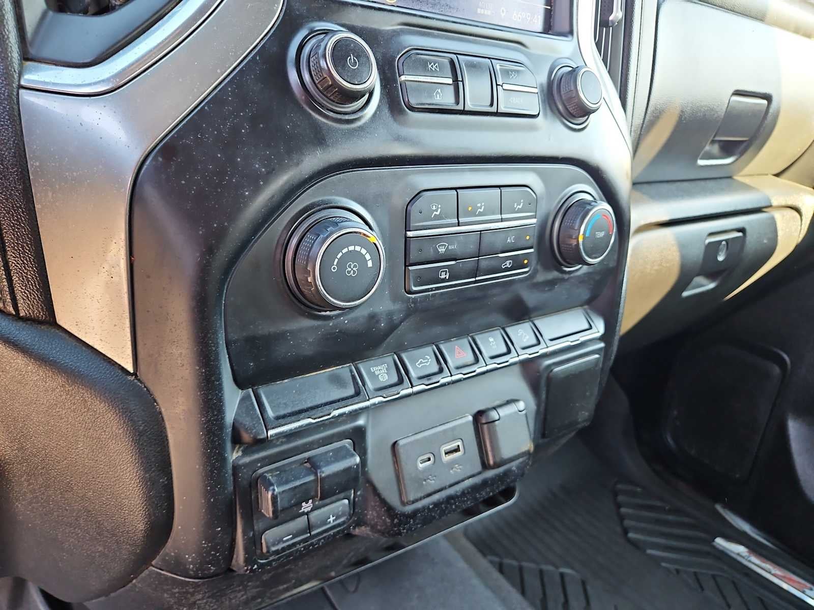 2021 Chevrolet Silverado 2500HD 4WD Crew Cab Standard Bed LT