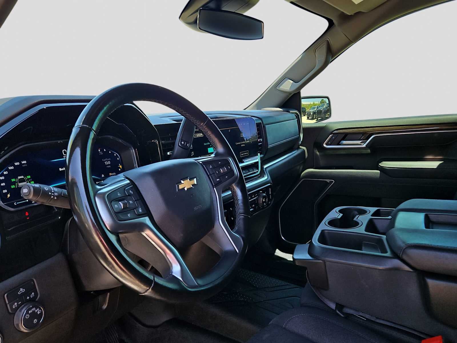 2025 Chevrolet Silverado 1500 2WD Crew Cab Short Bed LT