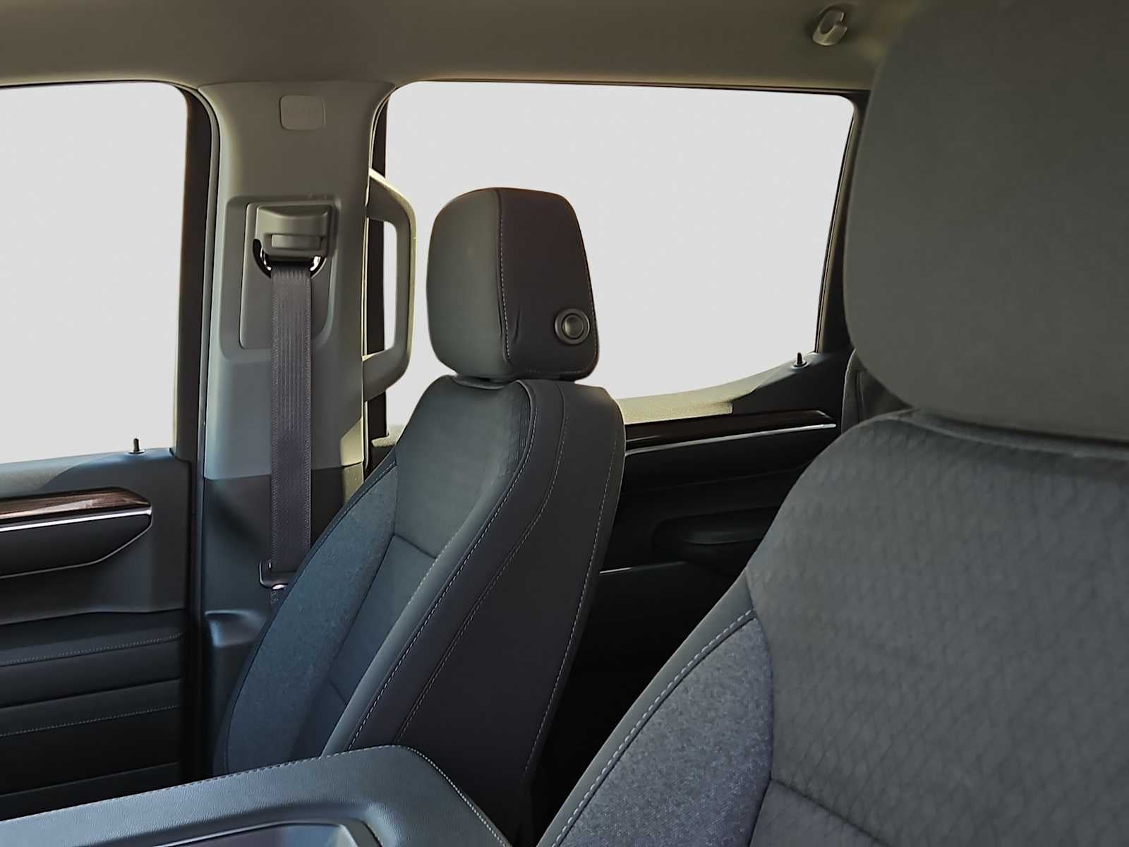 2023 Chevrolet Silverado 1500 4WD Crew Cab Standard Bed LT