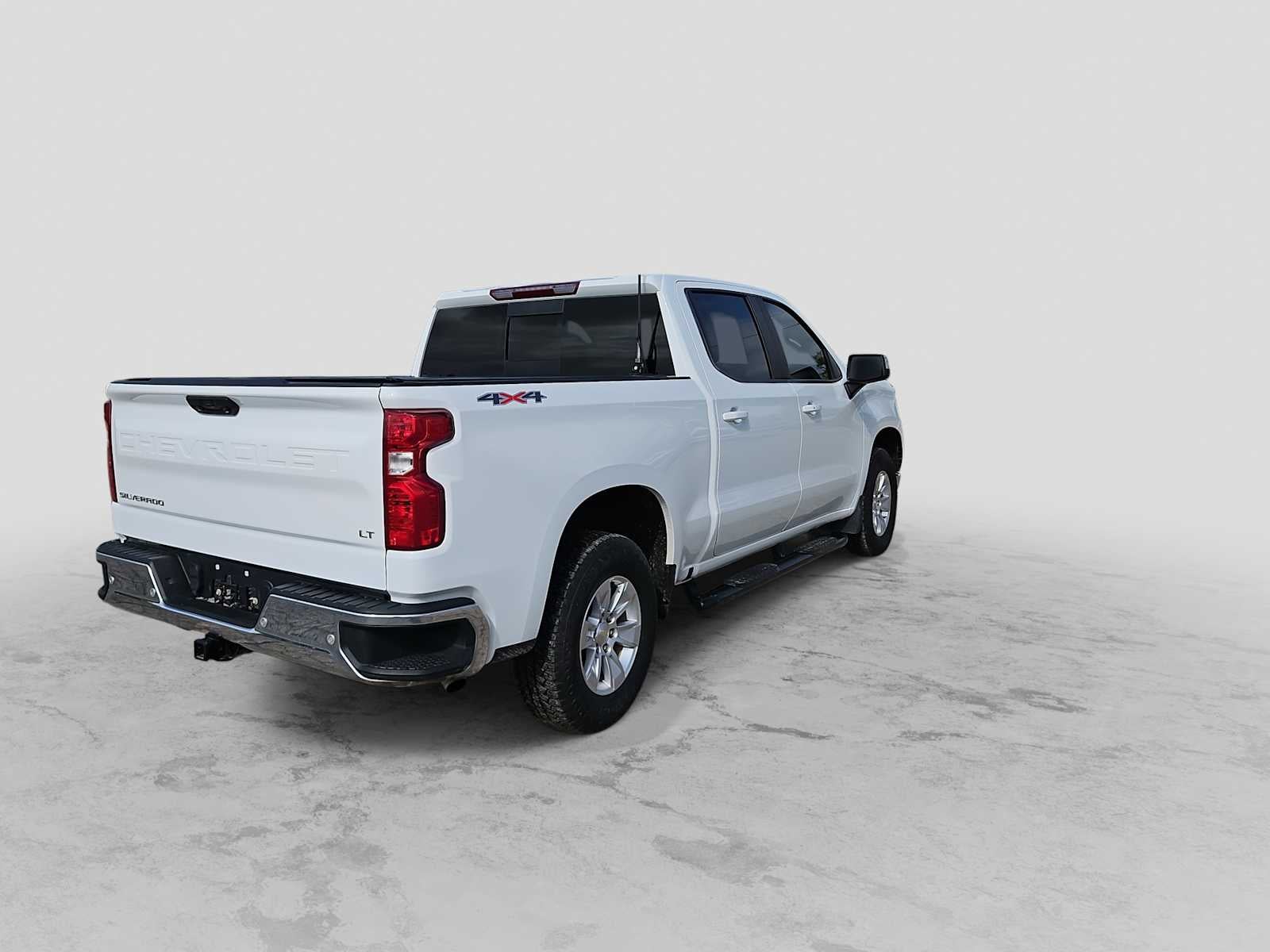 2023 Chevrolet Silverado 1500 4WD Crew Cab Standard Bed LT
