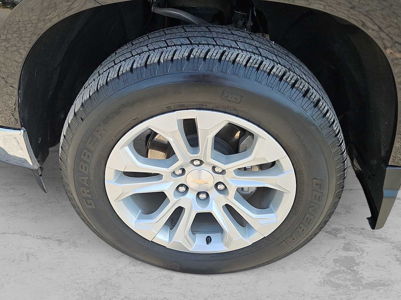 2023 Chevrolet Silverado 1500 4WD Crew Cab Short Bed LTZ