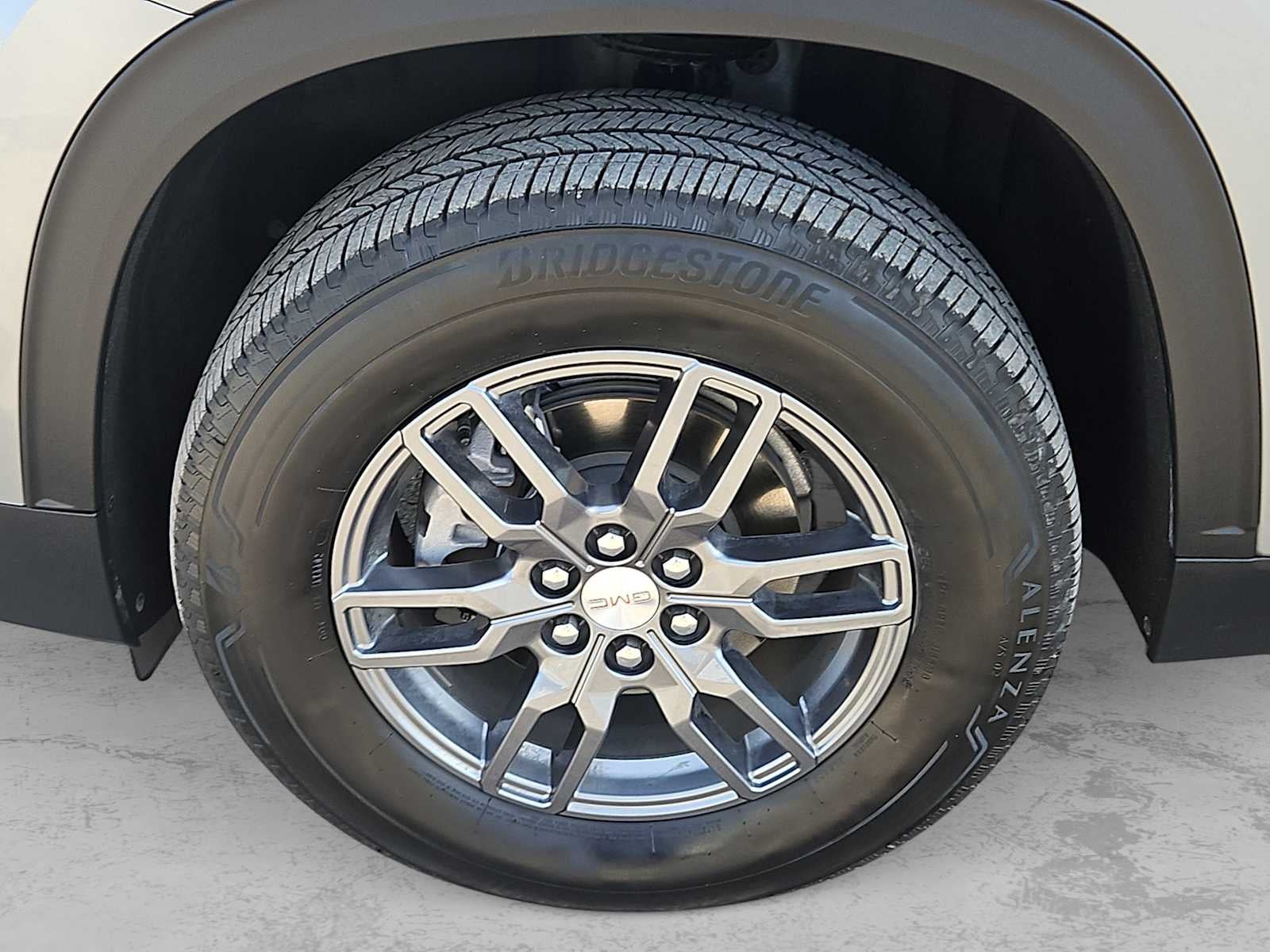 2025 GMC Acadia FWD Elevation