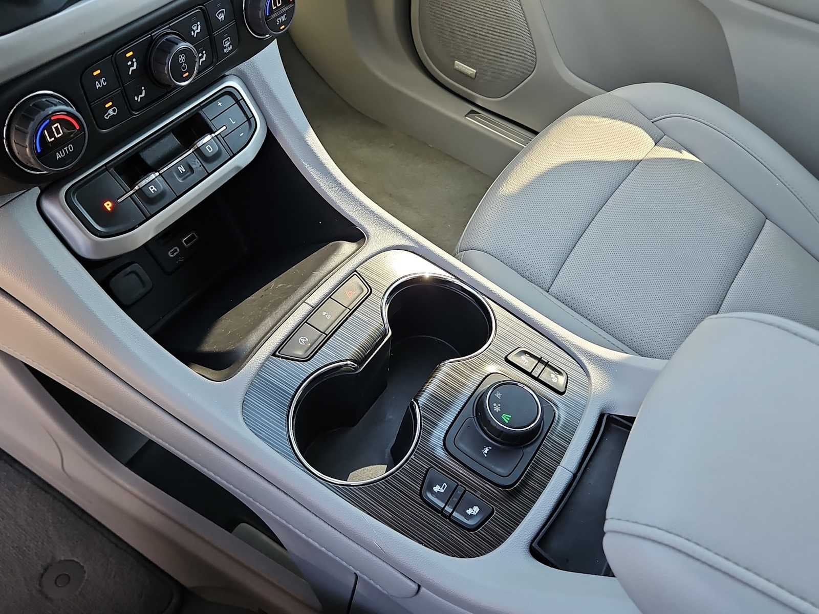 2023 GMC Acadia FWD SLT