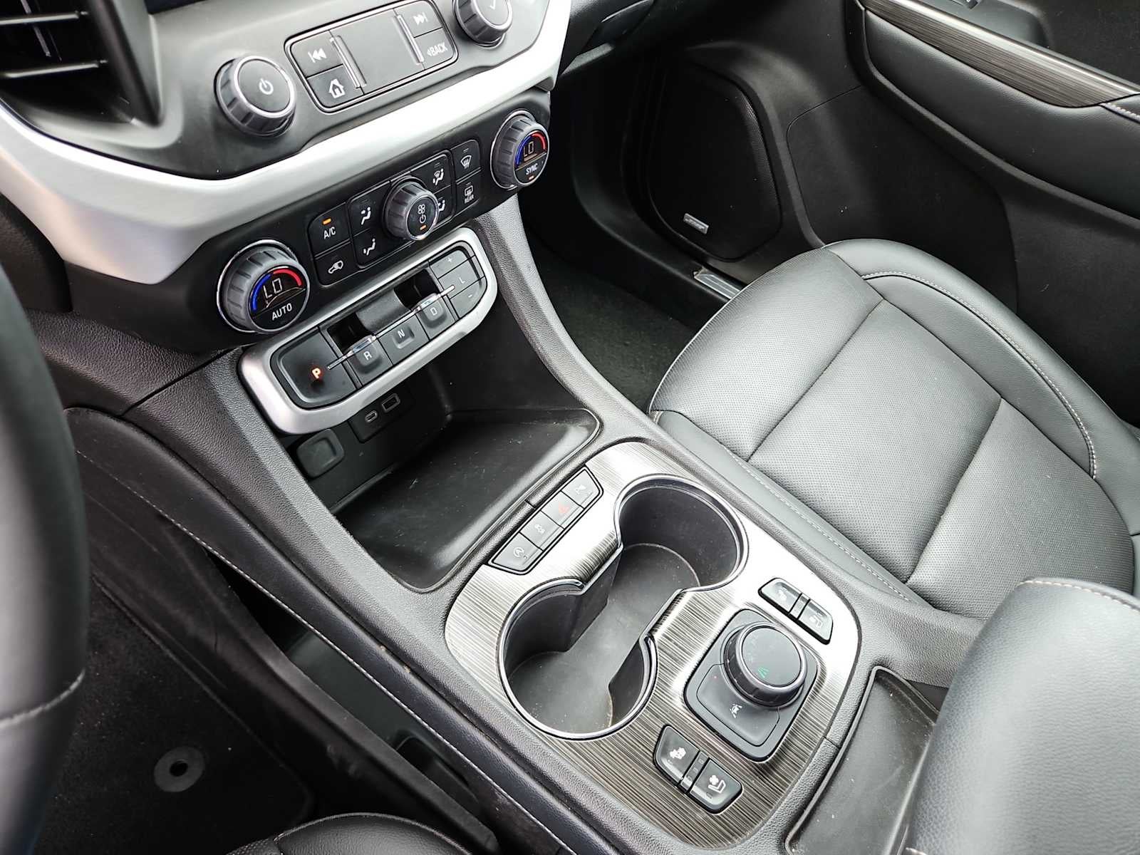 2023 GMC Acadia FWD SLT