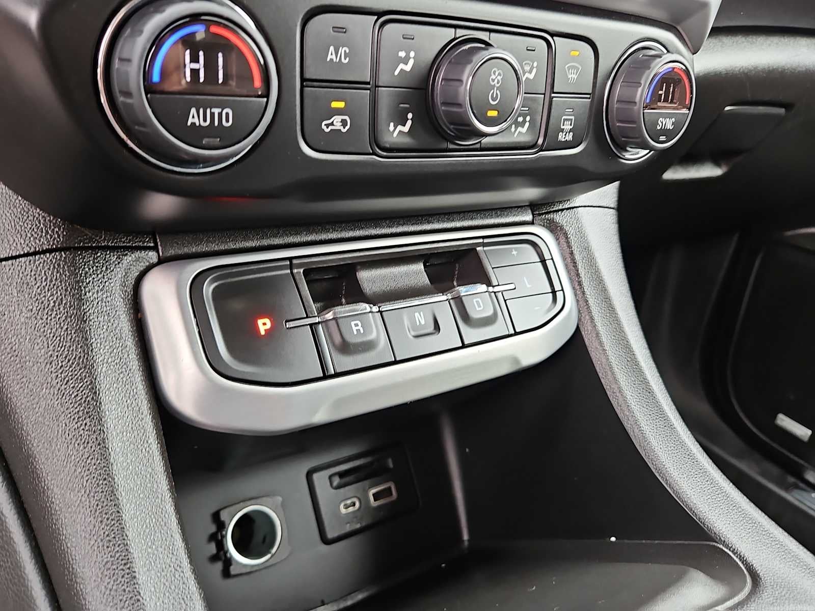 2023 GMC Acadia FWD SLT