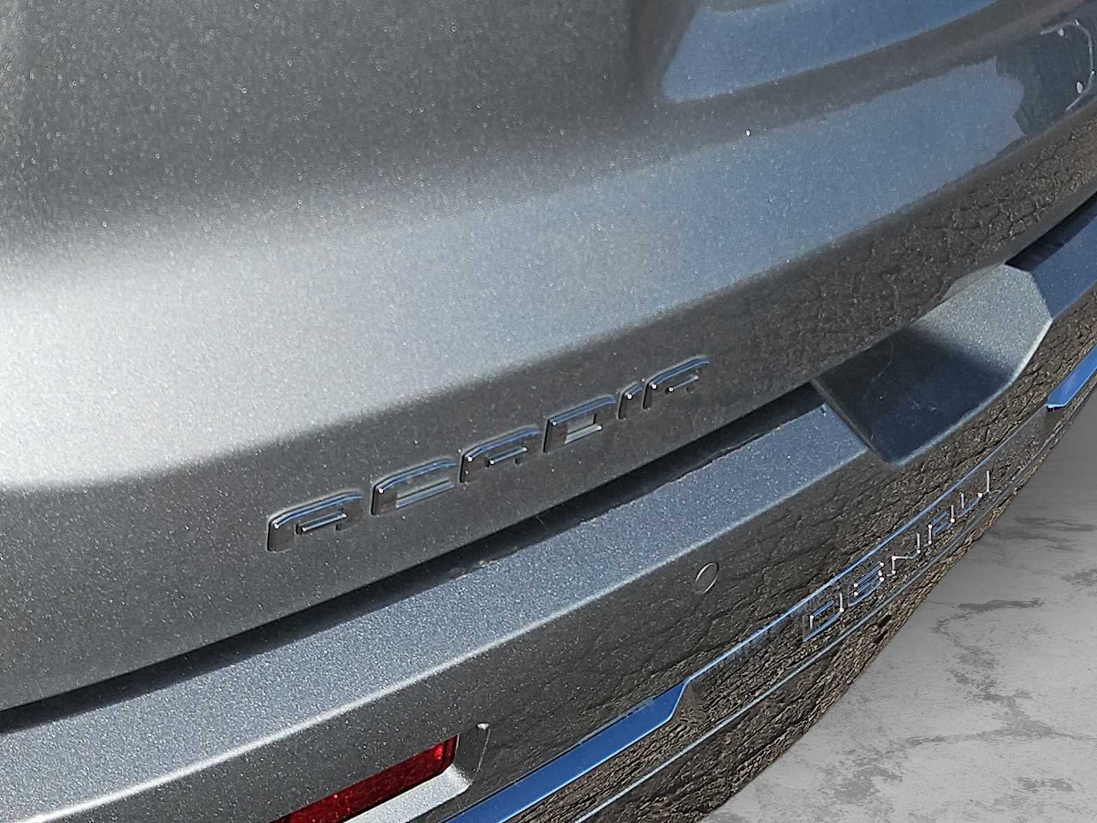 2023 GMC Acadia FWD Denali