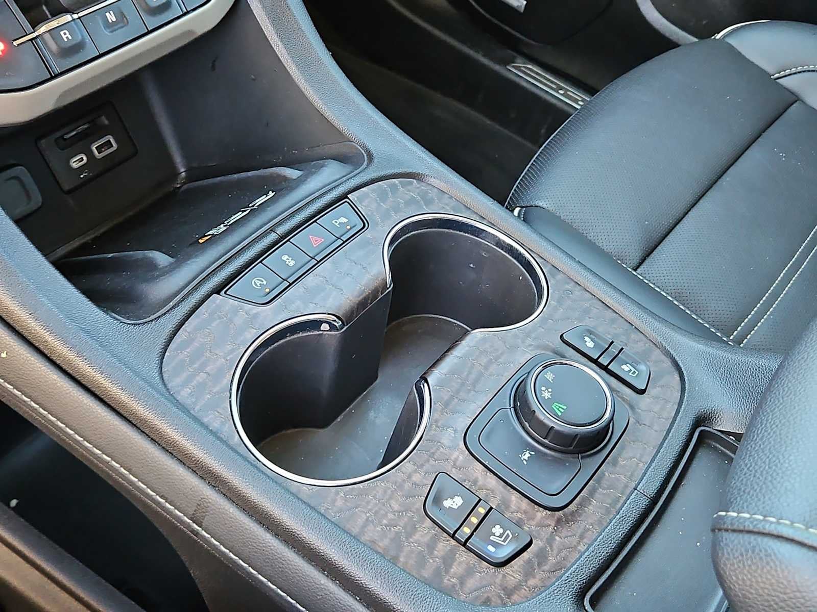 2023 GMC Acadia FWD Denali