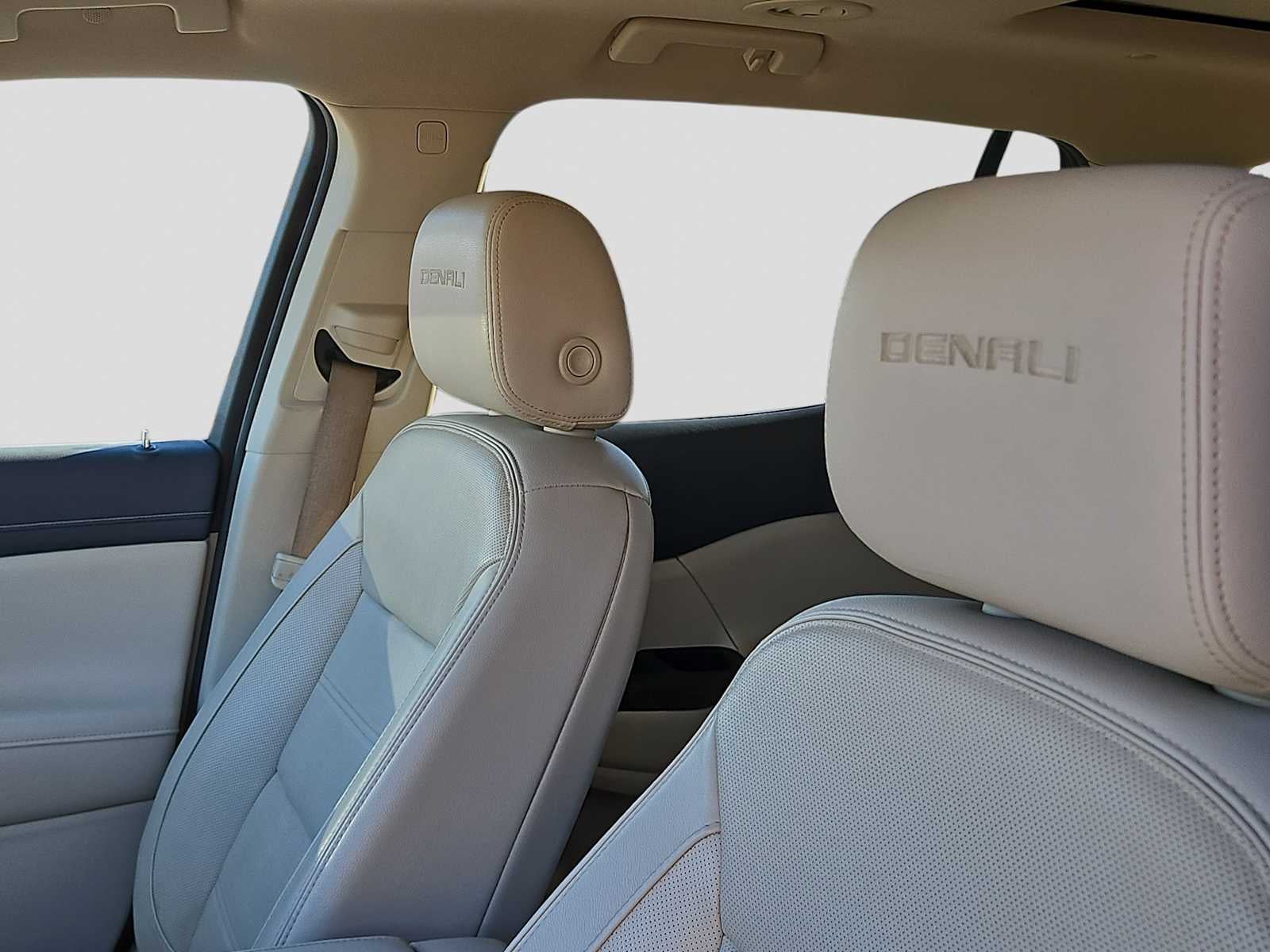 2020 GMC Acadia FWD Denali