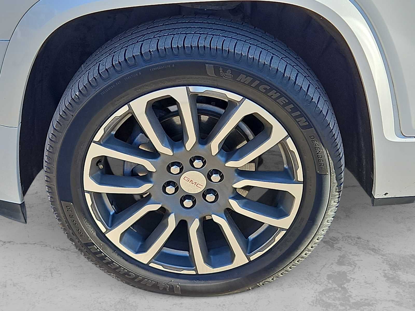 2020 GMC Acadia FWD Denali