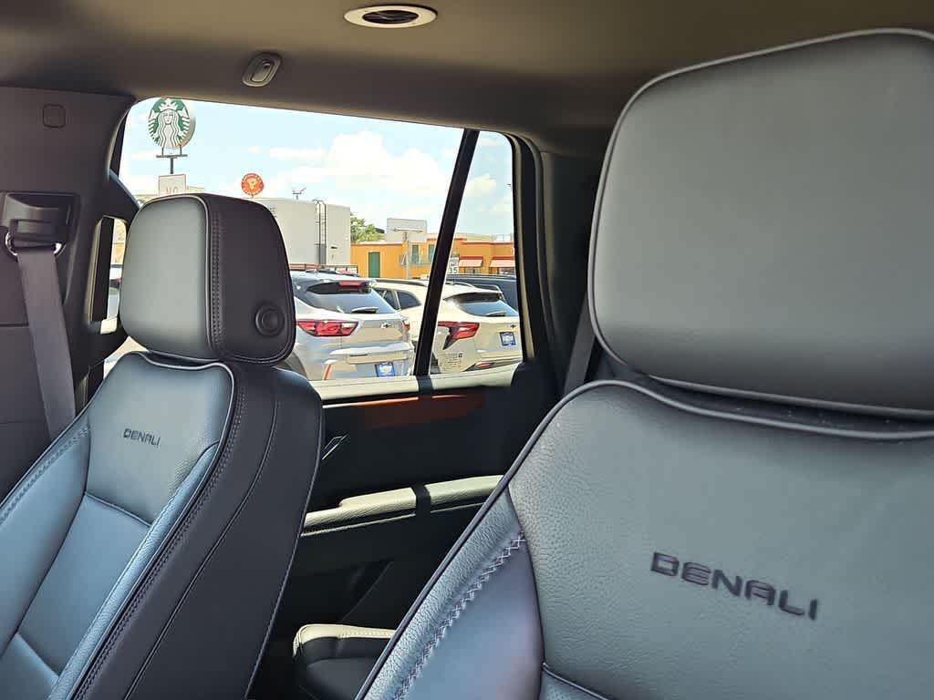 2025 GMC Yukon 4WD 4dr Denali