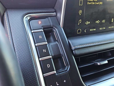 2022 GMC Yukon XL 4WD AT4