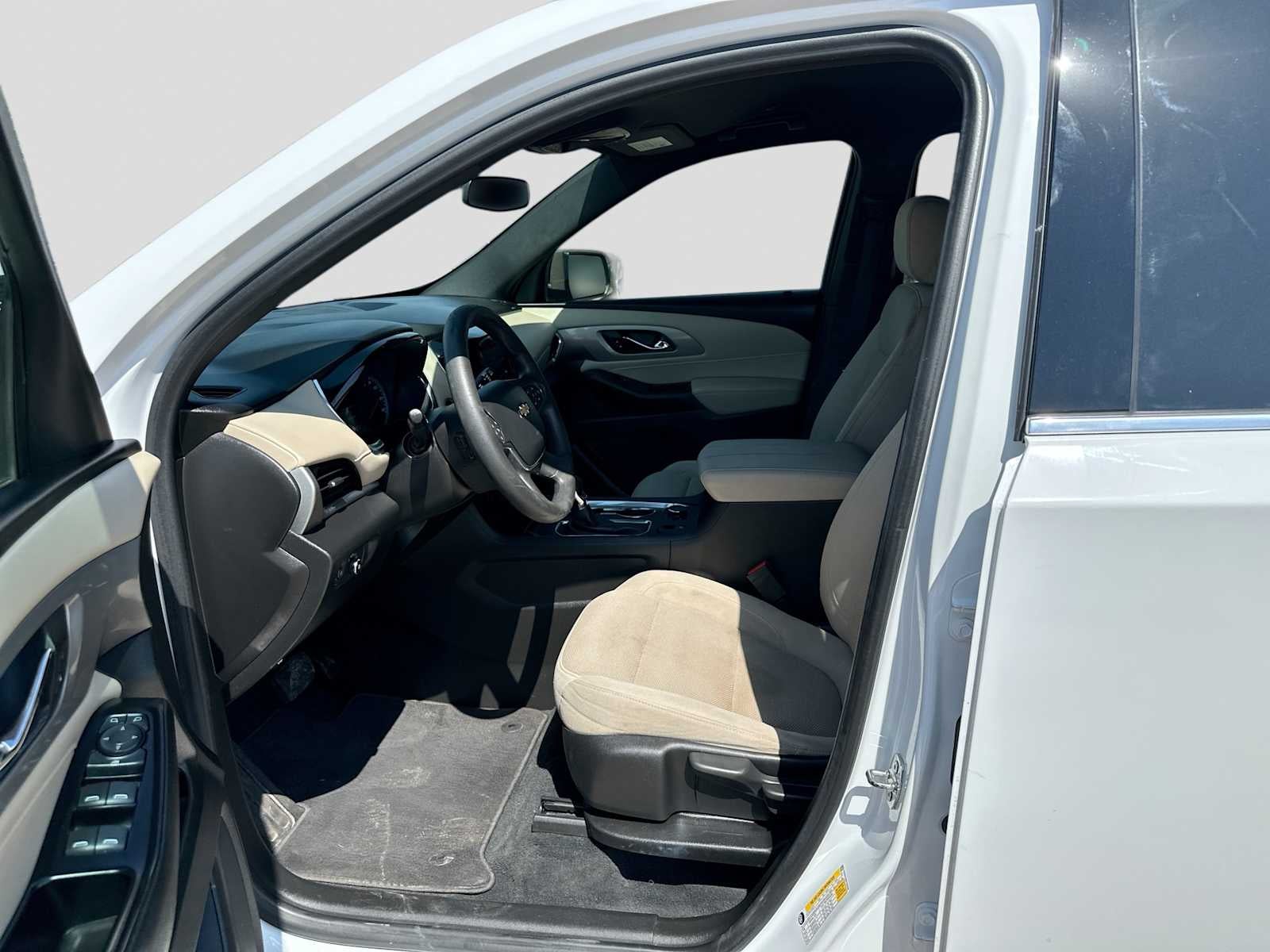 2023 Chevrolet Traverse FWD LS