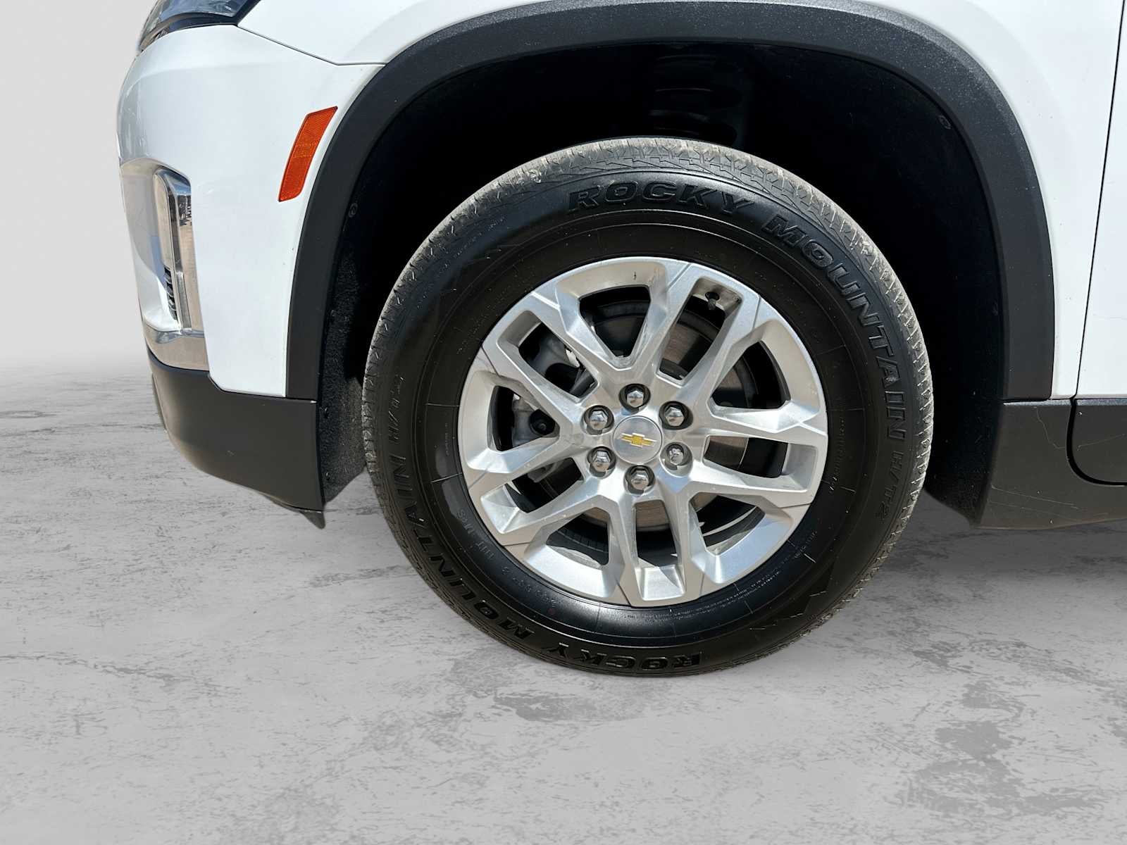 2023 Chevrolet Traverse FWD LS