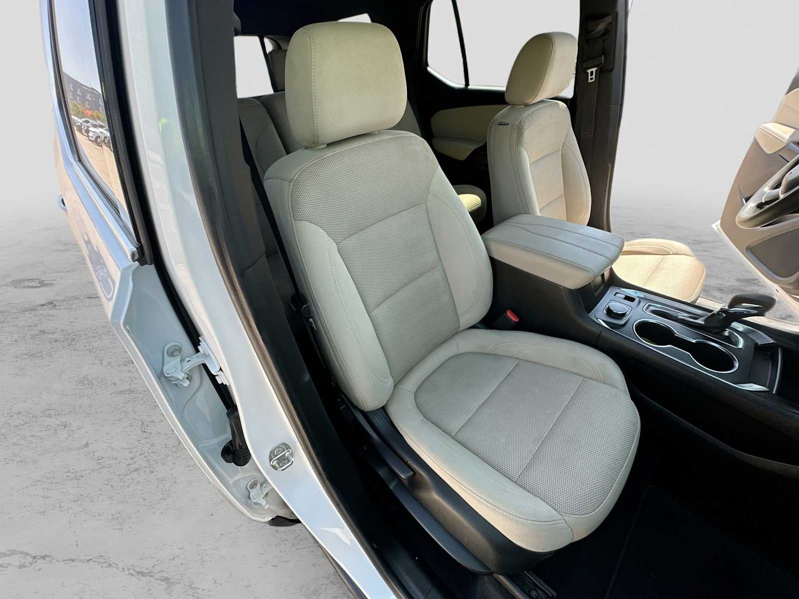 2023 Chevrolet Traverse FWD LS