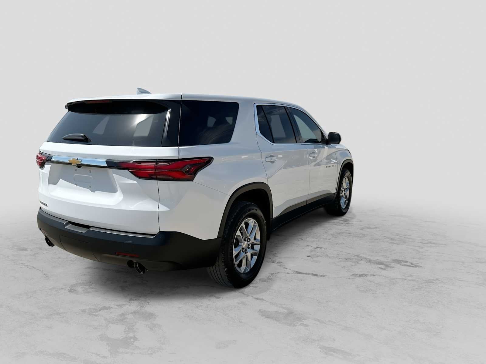 2023 Chevrolet Traverse FWD LS